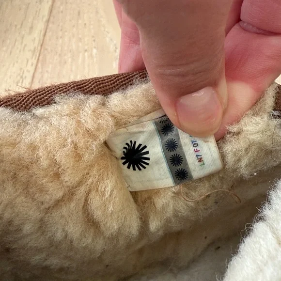 UGG Boots Classic Ultra Mini in Chestnut - Picture 14 of 14